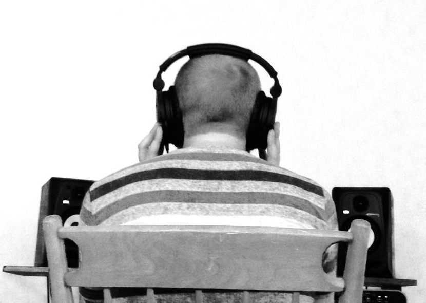 Tom May's listening booth (photo: Kate Schimelfenig)